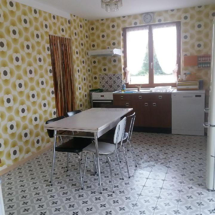 Gite Version 70 Mondrepuis Luaran gambar